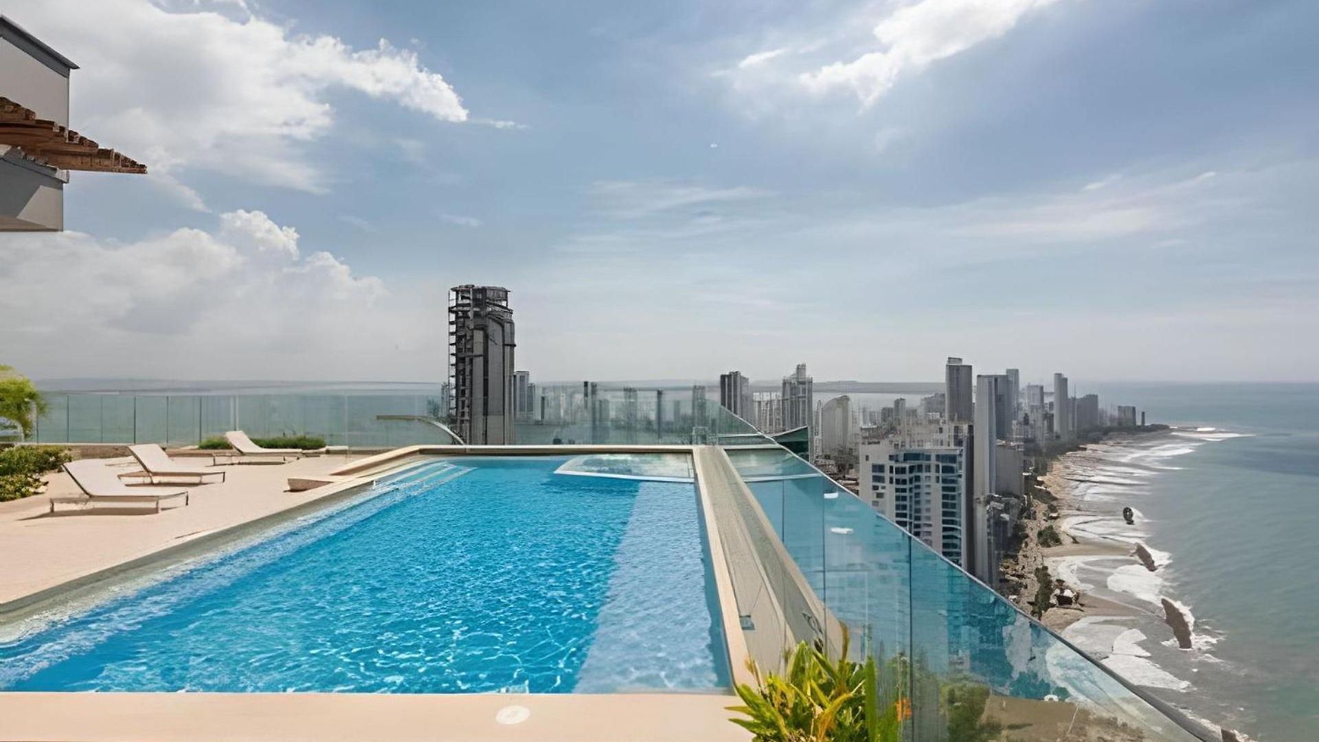 Ocean Majesty, Luxury Haven Close To Walled Apartamento *