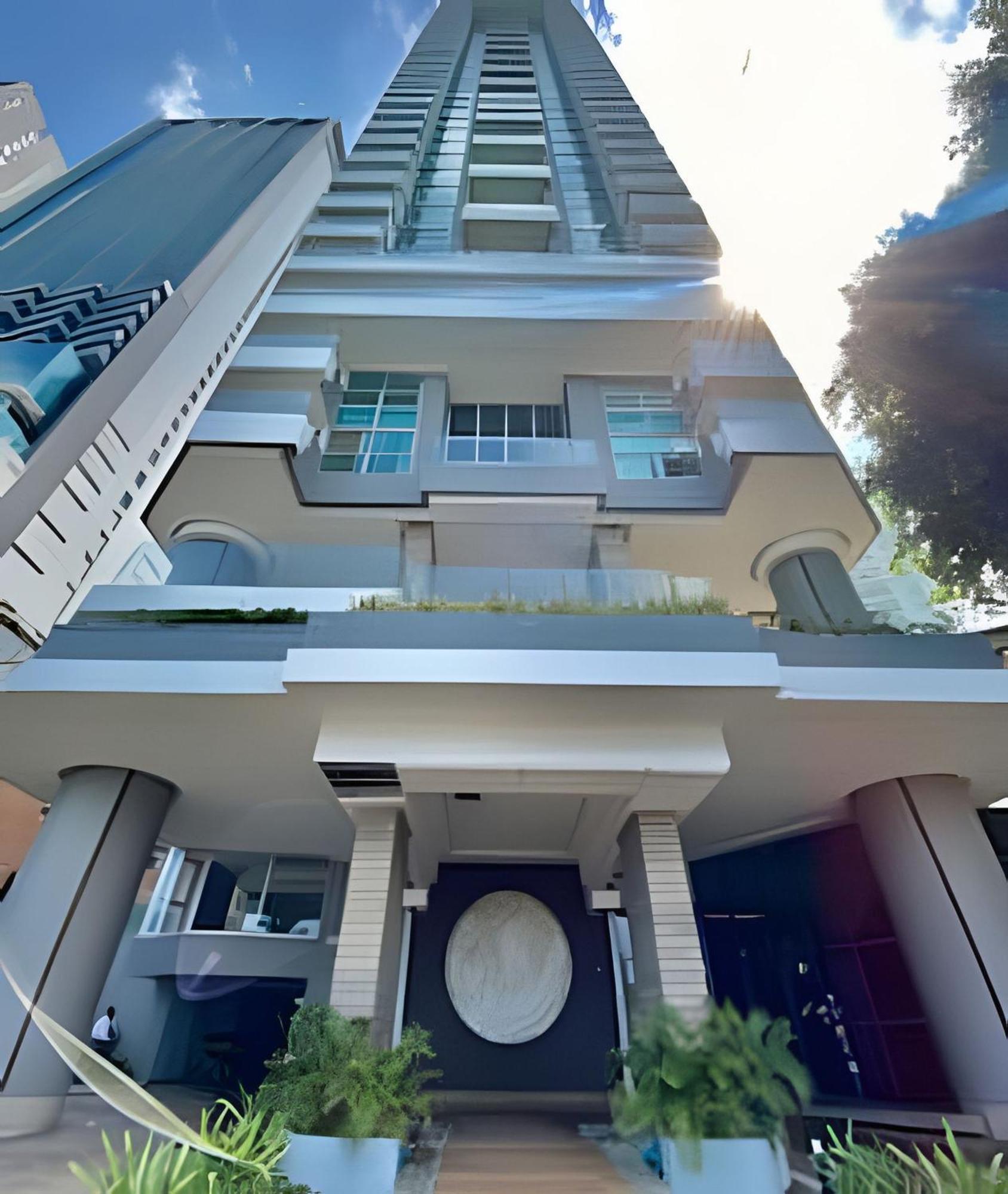 Ocean Majesty, Luxury Haven Close To Walled Apartamento *